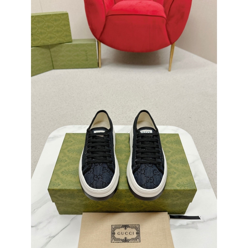 G*u*i casual shoes